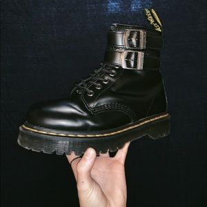 RARE BUCKLE DOC MARTENS